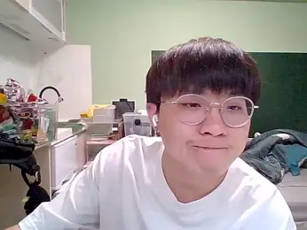 Yang_571 webcam model stream image