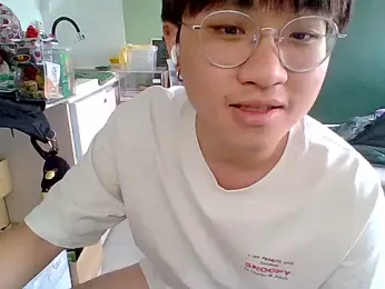 Yang_571 webcam model stream image