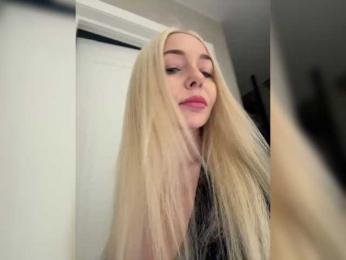 WhiteGirl-one webcam model stream image
