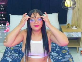 innocenthazel webcam bongacams model stream image
