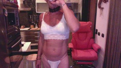 Sarito webcam model stream image