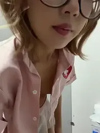 yuer_your webcam stripchat model stream image