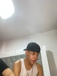 yoskingg webcam model stream image