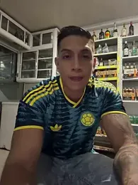 OliverWest04 webcam stripchat model stream image