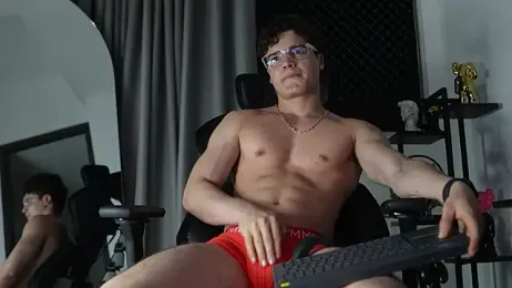 Max_cortes1 webcam stripchat model stream image