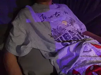 LEO_shy webcam model stream image