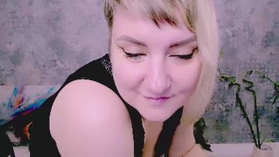 Djullia webcam cam4 model stream image