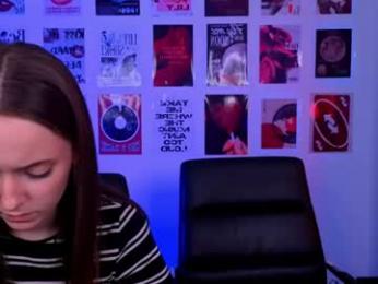 chloe_ley webcam model stream image
