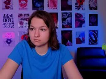 chloe_ley webcam model stream image