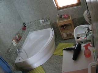 voyeurcam-julmodels-bath-1st-2 webcam camsoda model stream image