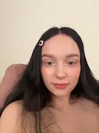Baby_Tiny webcam model stream image