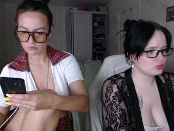 Lizzi-Peach webcam model stream image