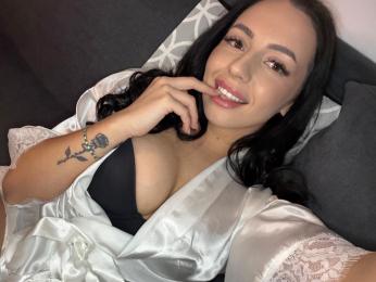 LilaWest webcam model stream image