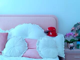 Maci Reynolds webcam model stream image