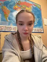 bambi_lu webcam stripchat model stream image