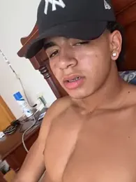 JoanG10 webcam model stream image