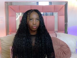 Nia Williams webcam model stream image