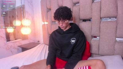 MagnoRose_ webcam model stream image