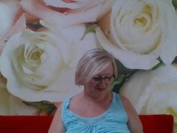 Beatris-K webcam model stream image