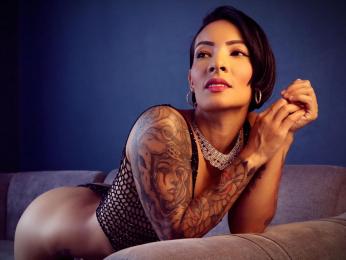 LadyRussell webcam model stream image