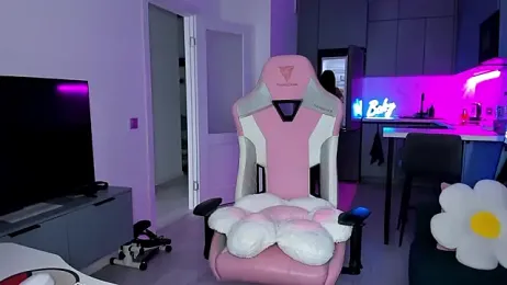 wow_lovie webcam model stream image