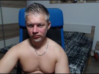 Robby Shaw webcam flirt4free model stream image