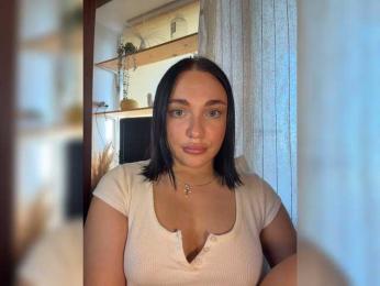 AlexaHotty1 webcam model stream image