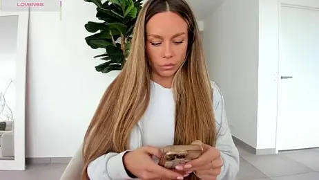 Kalyssy webcam model stream image