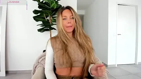 Kalyssy webcam model stream image