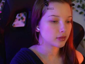 _Q_ webcam bongacams model stream image