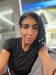 Yasmiinee webcam model stream image
