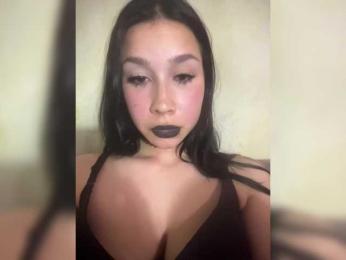 MarinaKisa webcam model stream image
