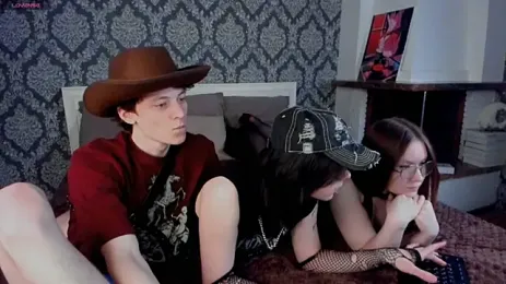 gilded_trace webcam model stream image