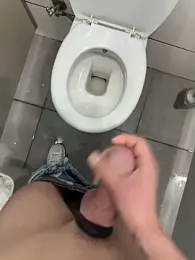 Turkishleo webcam model stream image