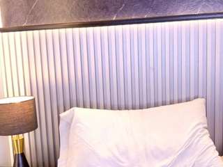 annieswan webcam model stream image