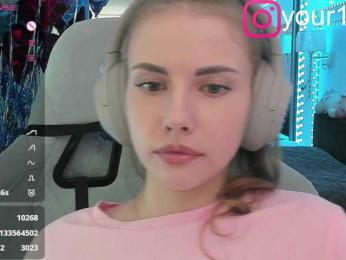 VikkiExtraCheese bongacams stream image, 23.07.2025 18:00