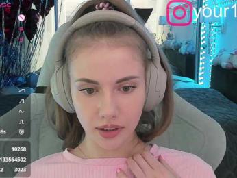 VikkiExtraCheese bongacams stream image, 23.07.2025 18:00