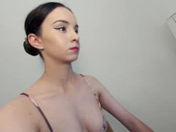 ehotlovea chaturbate stream image, 21.08.2025 01:00