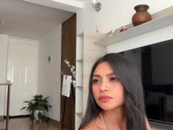 sweet_littleee chaturbate stream image, 21.08.2025 18:00