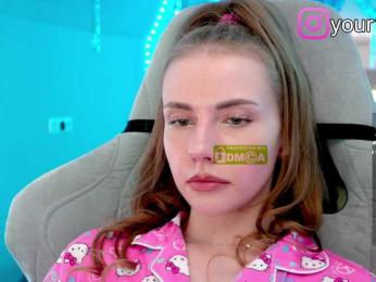 VikkiExtraCheese bongacams stream image, 25.08.2025 17:10