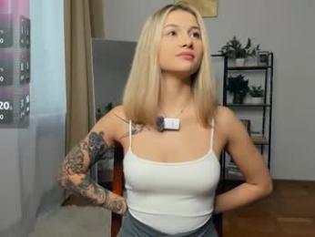 glossybabe_ chaturbate stream image, 26.08.2025 07:30