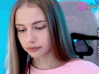 VikkiExtraCheese bongacams stream image, 04.09.2025 18:00