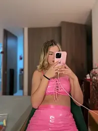 Your_Honeey stripchat stream image, 15.02.2025 03:10