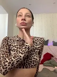 HotCaramellsTV stripchat stream image, 05.09.2025 08:00