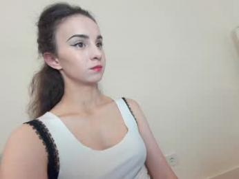 ehotlovea chaturbate stream image, 05.09.2025 20:00
