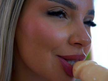 ArtTeasee bongacams stream image, 23.09.2025 08:30
