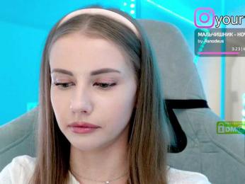 VikkiExtraCheese bongacams stream image, 03.10.2025 15:50