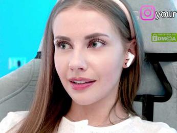 VikkiExtraCheese bongacams stream image, 03.10.2025 15:50
