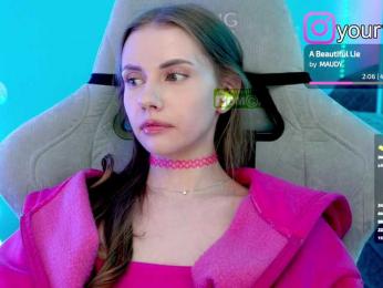 VikkiExtraCheese bongacams stream image, 10.10.2025 18:00