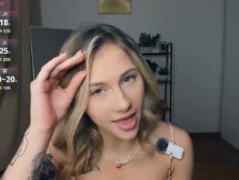 glossybabe_ chaturbate stream image, 17.10.2025 07:20